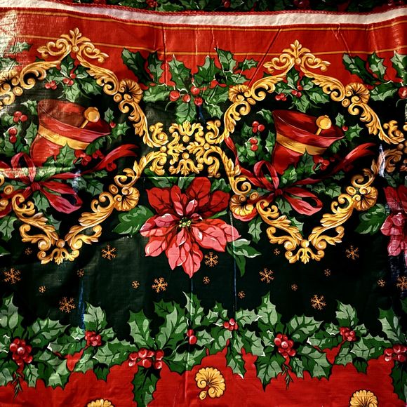 Trim A Home Christmas Vinyl Tablecloth 52" X 102" Flannel Back Holly Poinsettia - Picture 4 of 12
